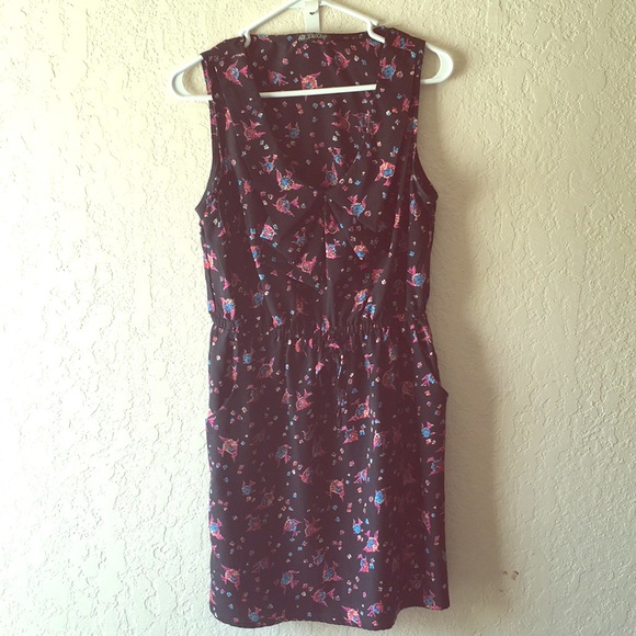 BeBop Dresses & Skirts - Summer dress with floral design